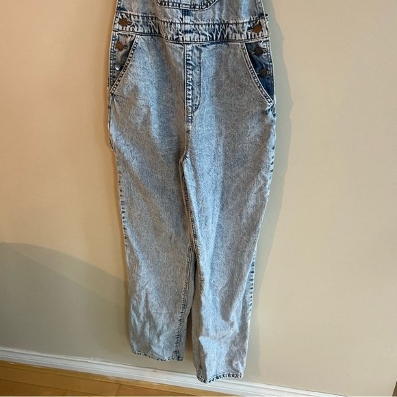Empyre Suzie Light Wash Denim Overalls - Picture 12 of 16